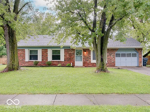 122 N Wagon Rd, Bargersville, IN 46106