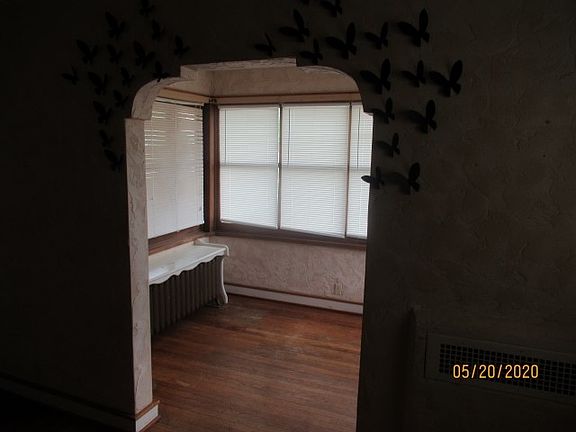 5th image of 319 South Broadway