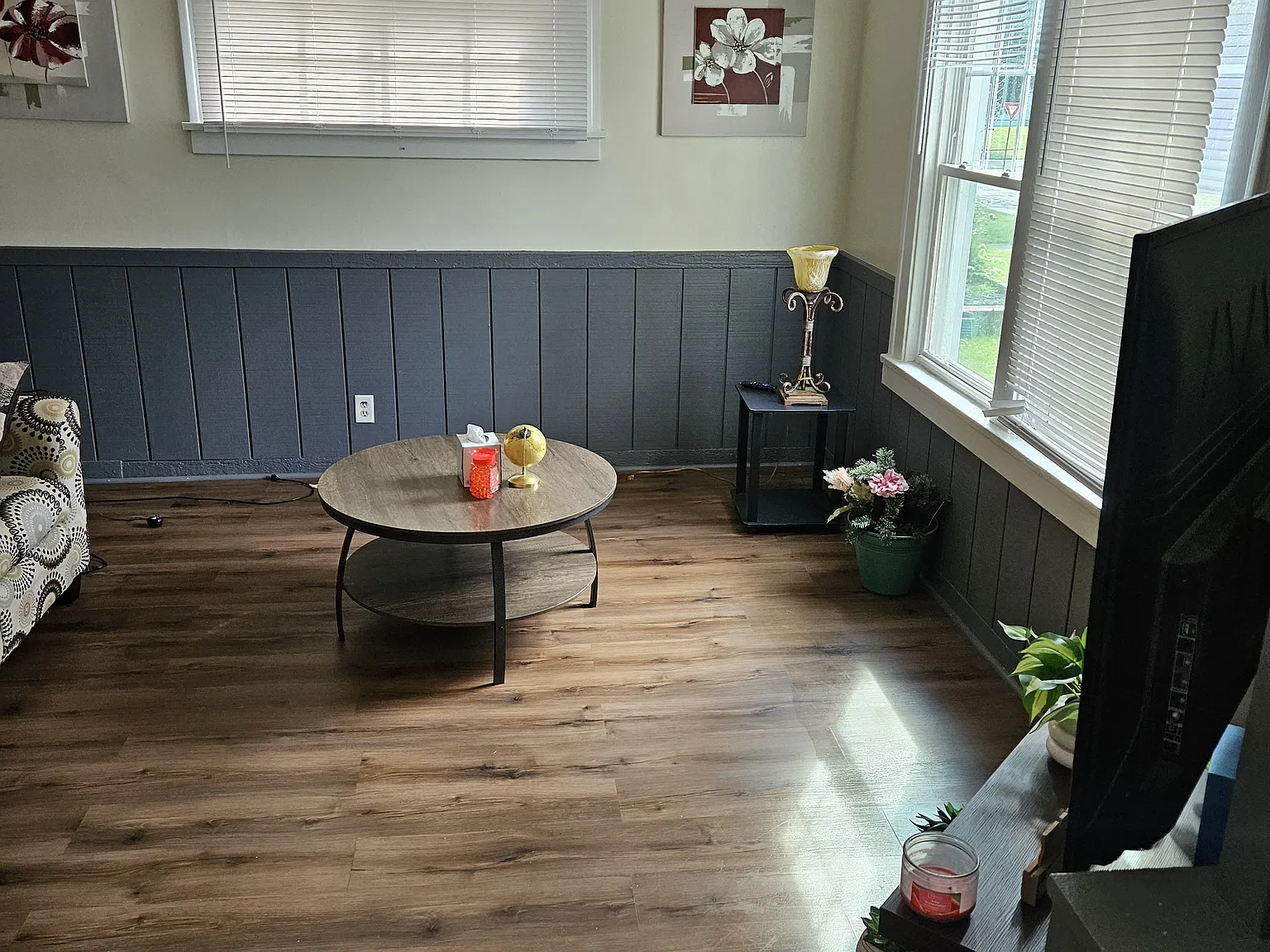 2 bed, 2400 sqft, $1,100 — Photo 1