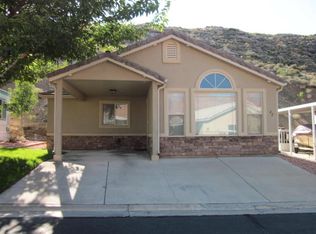 42 Redbluff Dr, Hurricane, UT 84737