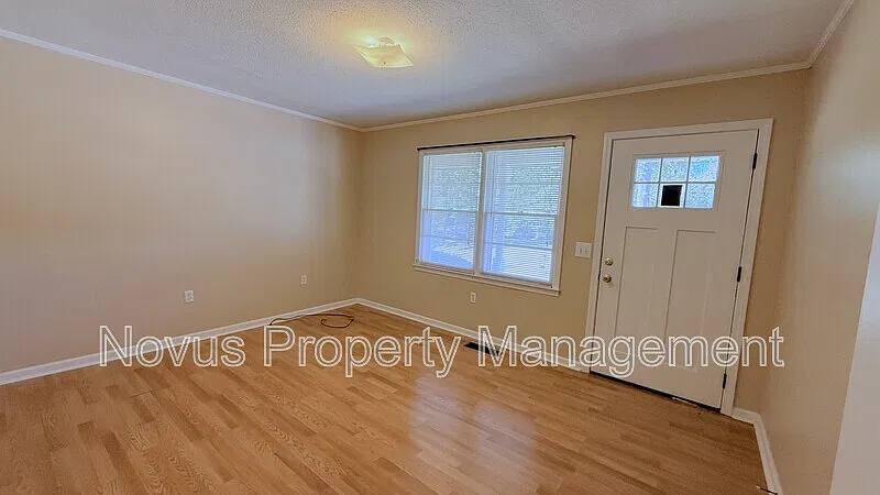 3 bed, 2.5 bath, $1,749 — Photo 4