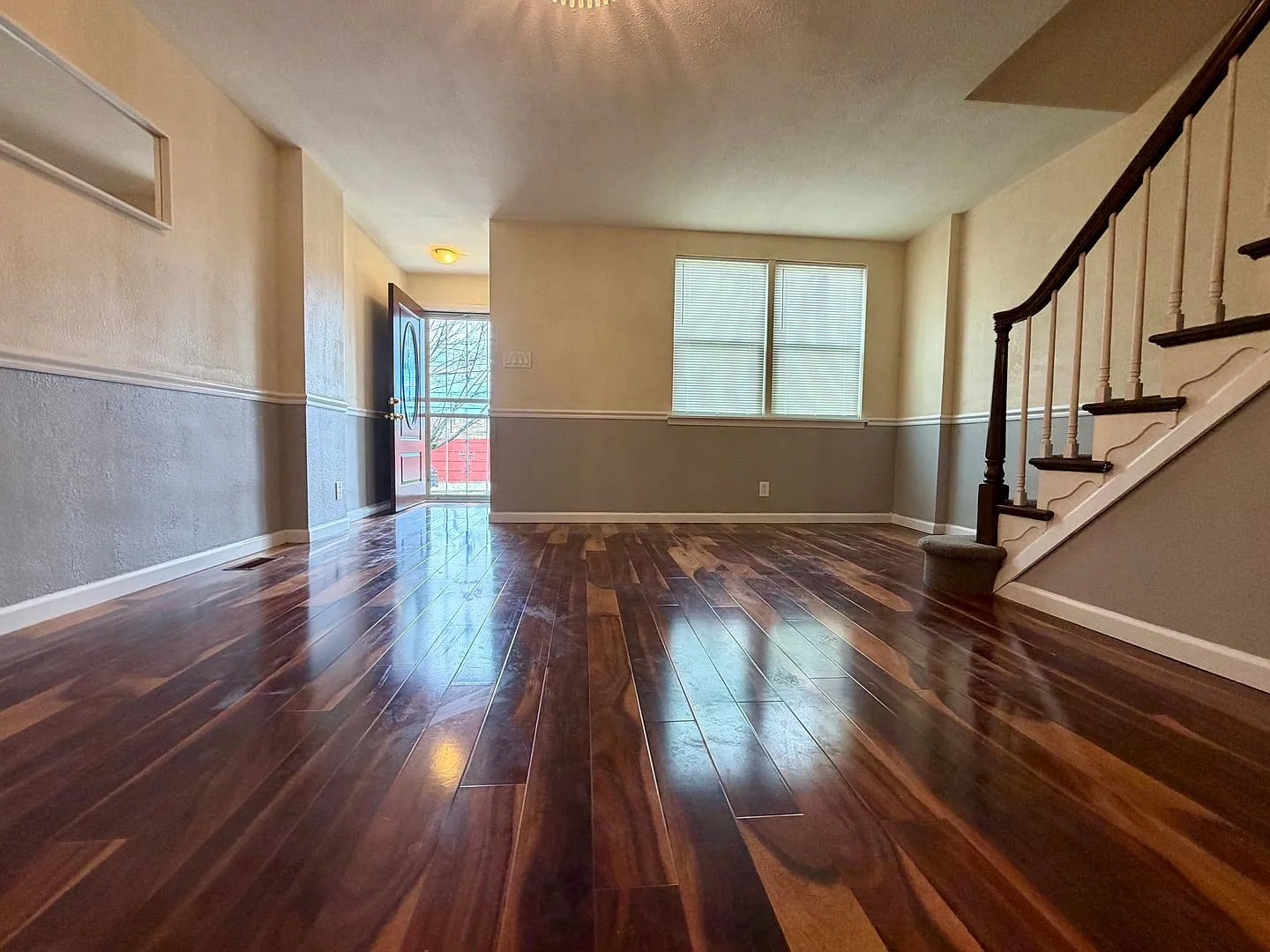 Charming 3-Bedroom Home is West Oak Lane. Available NOW! — Photo 4