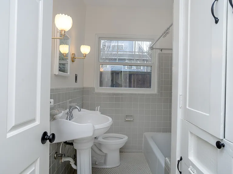 Maple Crest Ct — Photo 8
