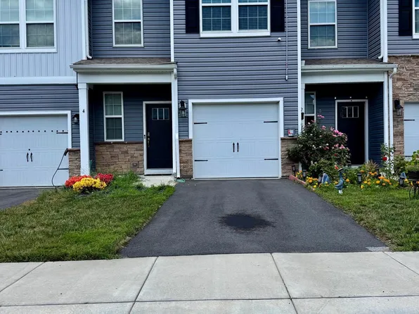 4 Peregrine Way, Burlington, NJ 08016