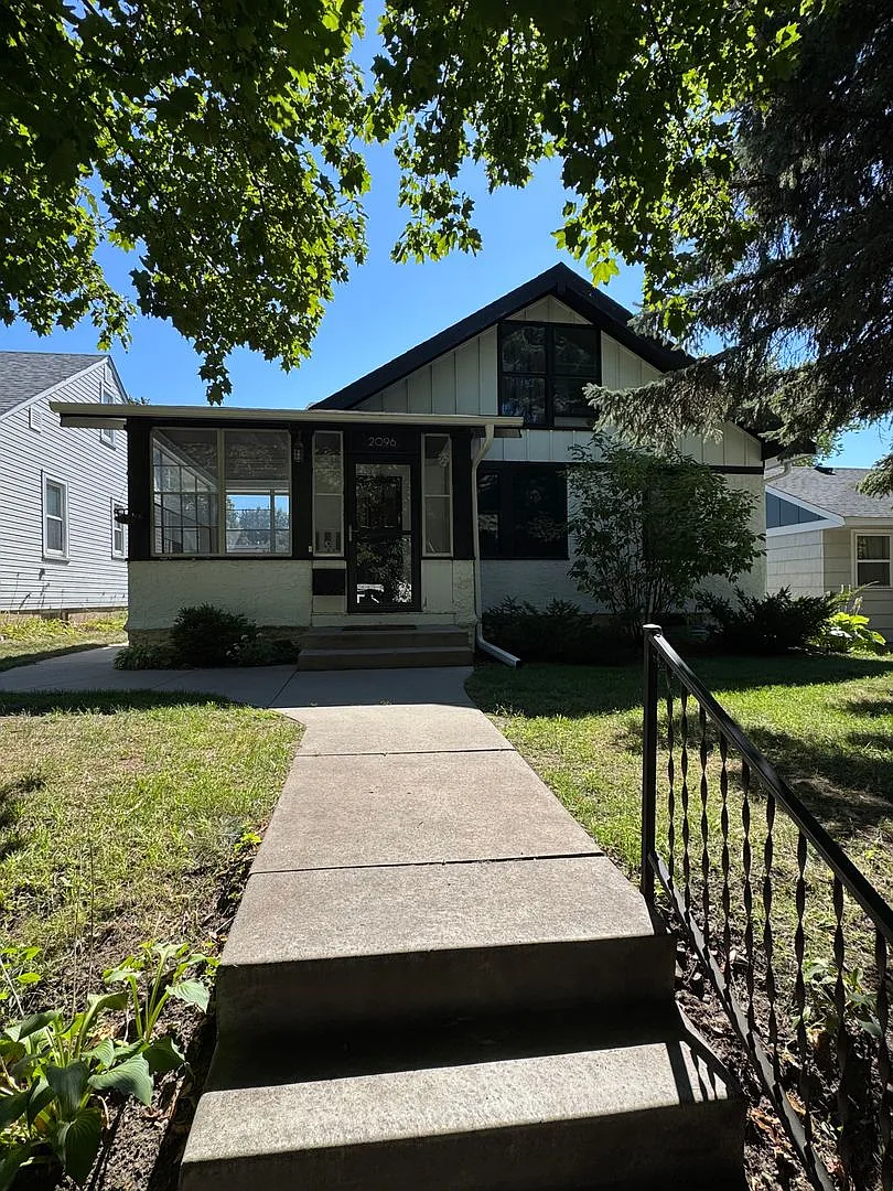 Available Now! Charming 4 Bedroom, 2 Bathroom Home Located in Between Mac-Groveland and Highland ... — Photo 1