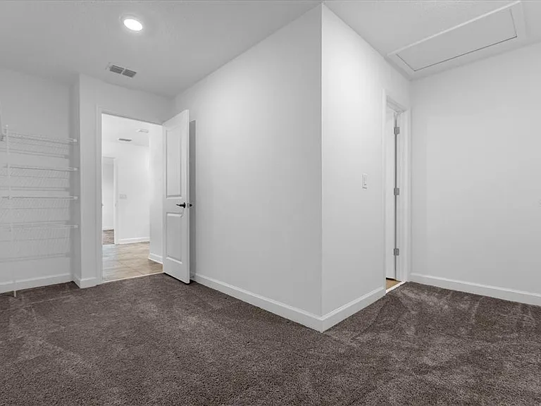 5033 Bessie Ct — Photo 16