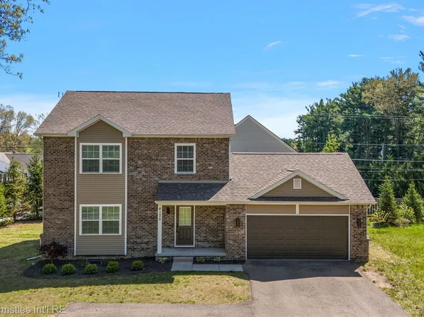 4125 Newton Rd, Commerce Township, MI 48390