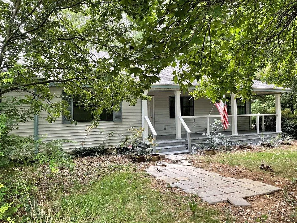 503 Robinson Ave