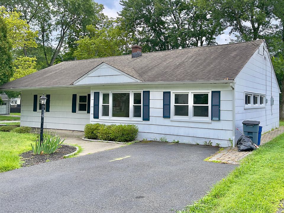 13 Spalding Dr Livingston, NJ Zillow Apartments for Rent in Livingston