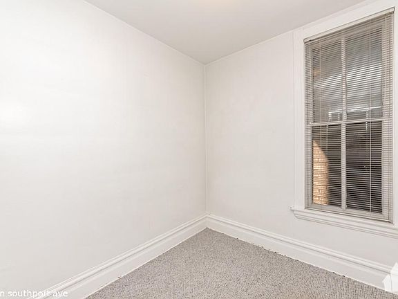 2nd image of 3035 N Southport Ave #1515