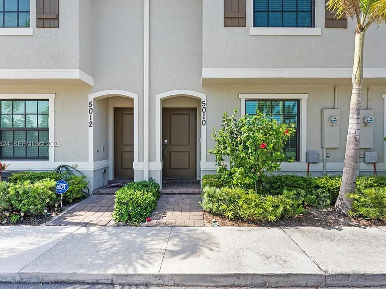 5010 Genove Pl #5010 — Photo 31