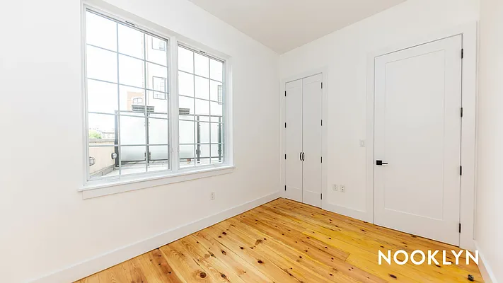Rented by Nooklyn NYC LLC | media 72