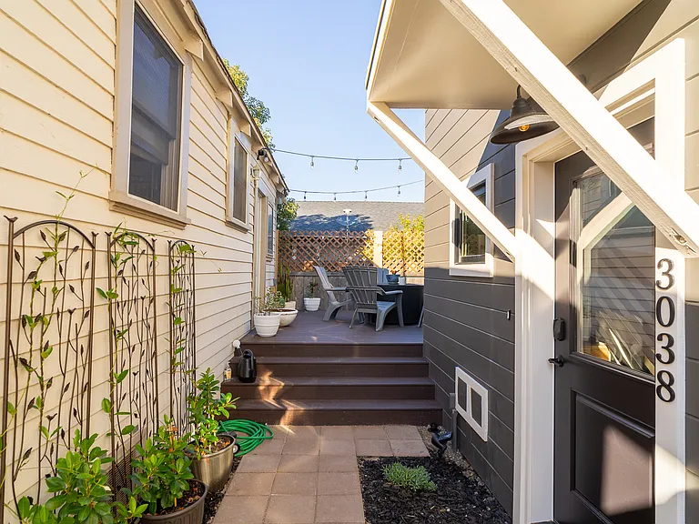 3038 Beech St — Photo 41