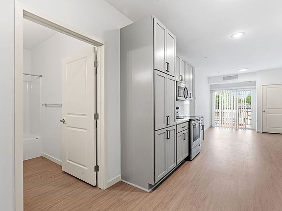 3rd image of 2063 Marshall Ave #305
