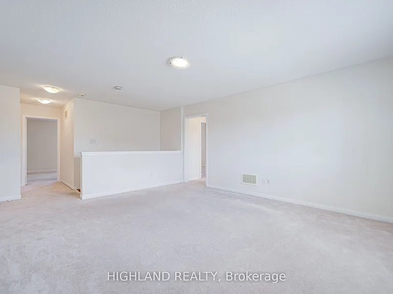 513 Tyrone Cres — Photo 15