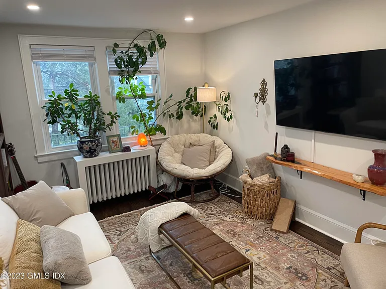 60 Weaver St #2 — Photo 10