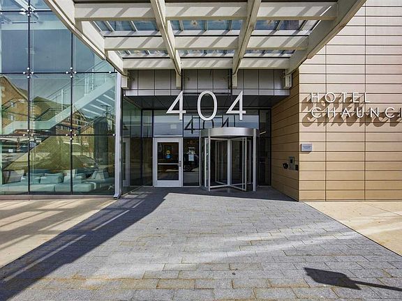 2nd image of 404 E College St #1404