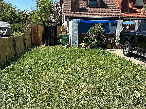 2nd image of 218 Columbia Dr