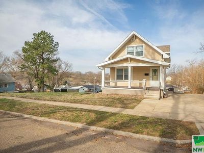 2215 S Magnolia St, Sioux City, IA, 51106