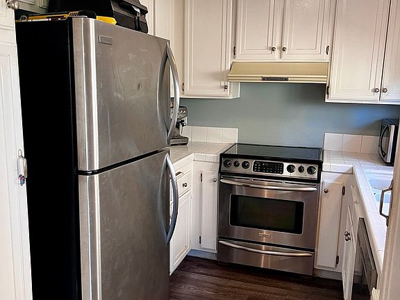 4th image of 503 Stratford Ct