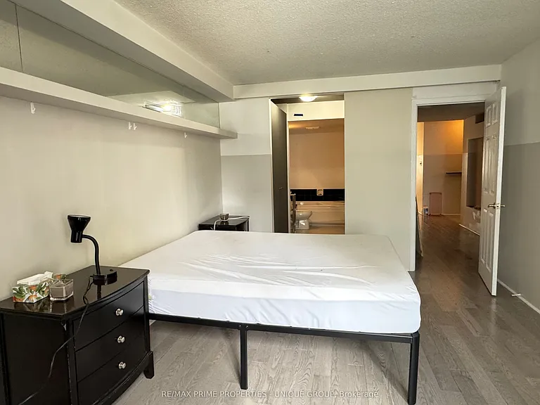 44 Gerrard St W #1701 — Photo 21