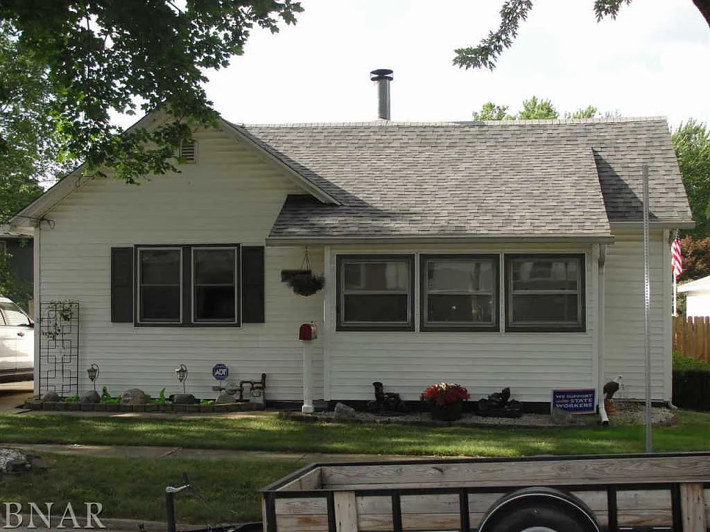 304 E Stewart St photo 1
