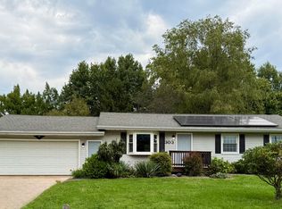 303 Illinois Ave, East Galesburg, IL 61430