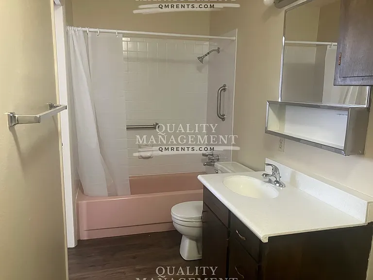 117 W Louisiana Ave — Photo 7