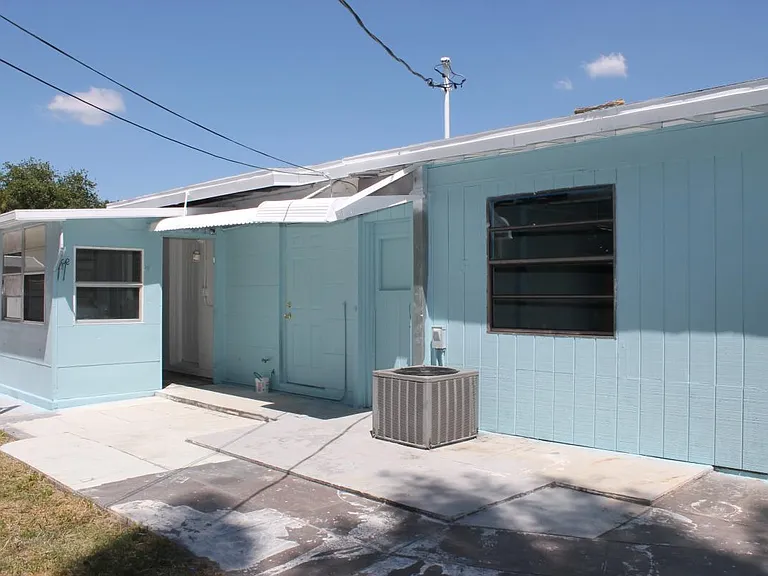 3373 Edgehill Ter — Photo 7