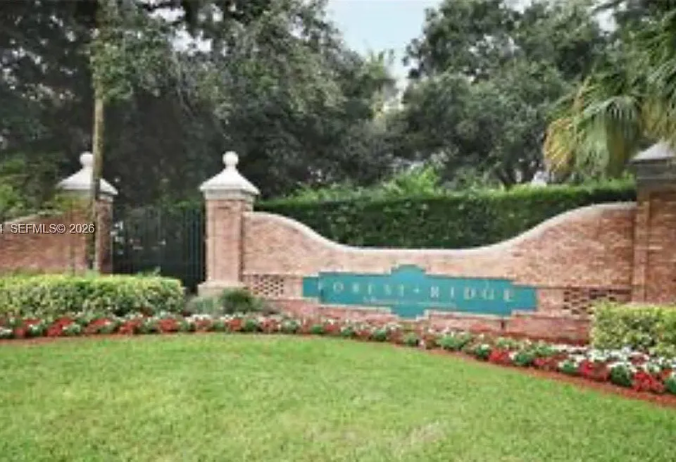 2957 Myrtle Oak Cir