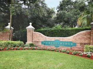 2957 Myrtle Oak Cir, Davie, FL 33328