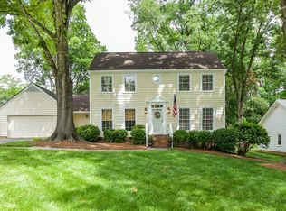 2424 Fernbank Dr, Charlotte, NC 28226