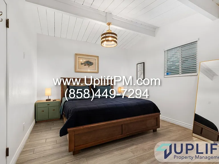 4359 Rialto St — Photo 15