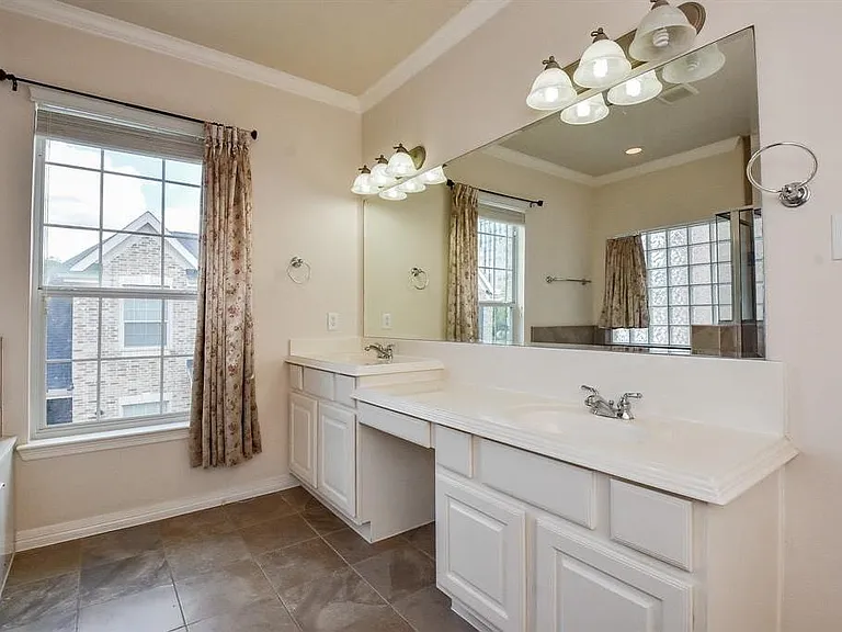 3206 Holly Crossing Dr — Photo 25