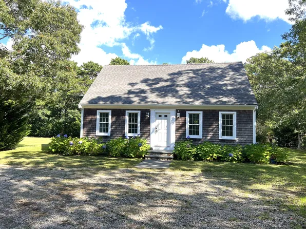 4 Village Green, Dennis, MA 02638