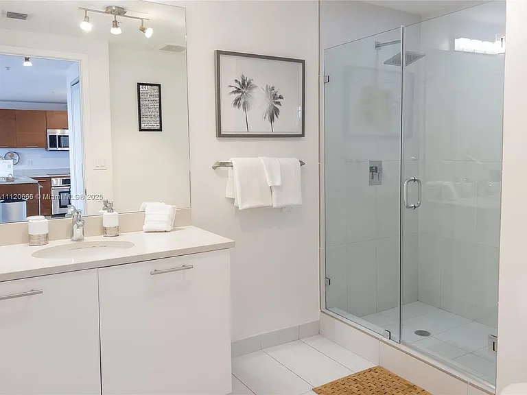 3250 NE 1st Ave #708 — Photo 42