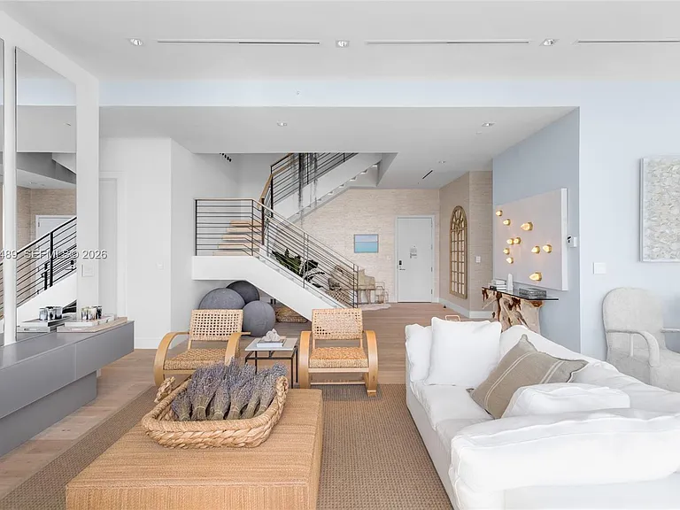 102 24th St #Penthouse 1610 — Photo 16