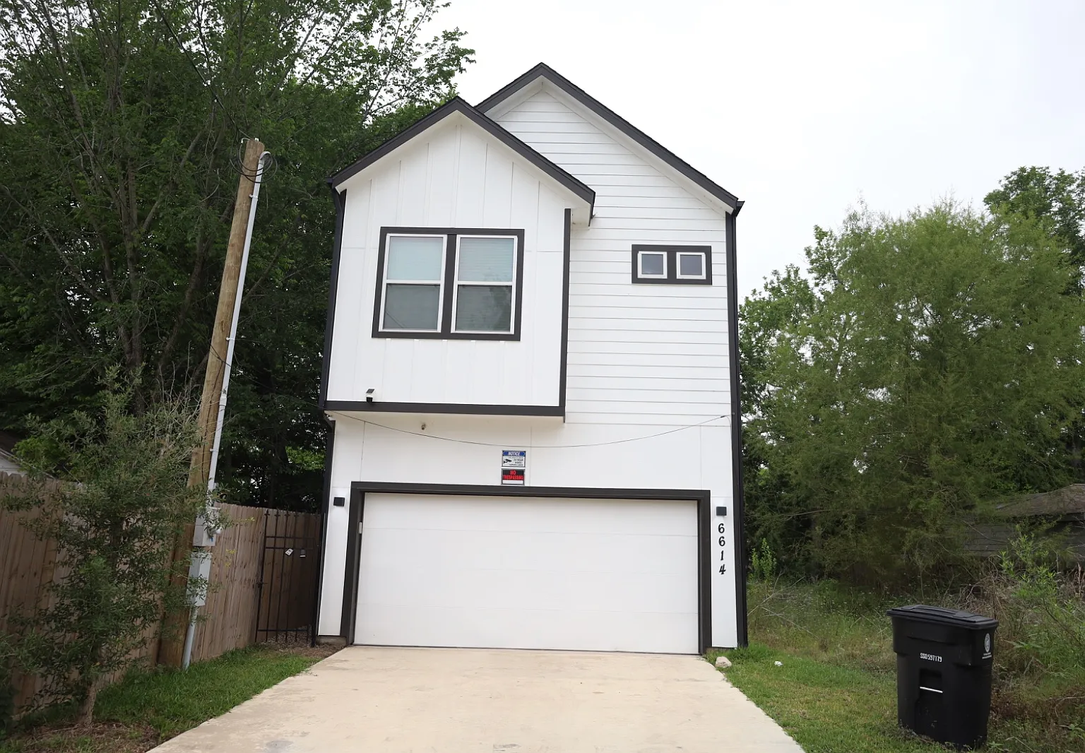 3 bed, 2.5 bath, 1782 sqft, $2,075 — Photo 1