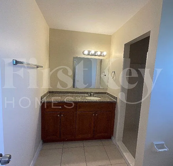 4304 N Shore Dr — Photo 11
