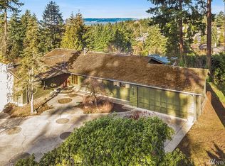 9228 NE 26th St, Clyde Hill, WA 98004
