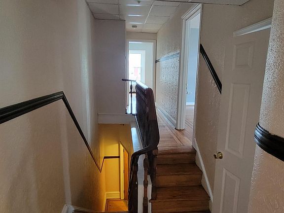 3rd image of 1519 S Broad St Floor 3