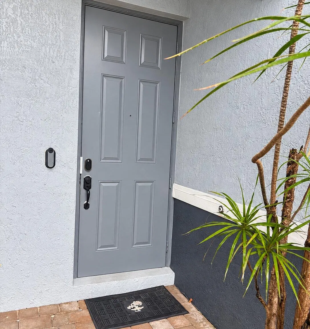 3 bed, 2.5 bath, 2050 sqft, $3,000 — Photo 2