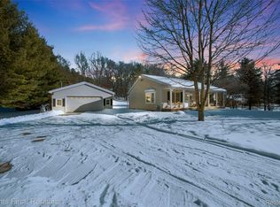 270 N Hurd Rd, Ortonville, MI 48462