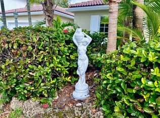 15851 SW 74th Ln, Miami, FL 33193