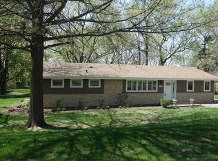 3S314 Williams Rd, Warrenville, IL 60555