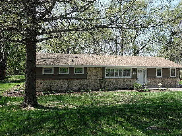 3S314 Williams Rd photo 1