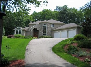 29 Butternut Rd, Sutton, MA 01590