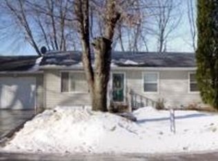 606 1st St N, Dyersville, IA 52040