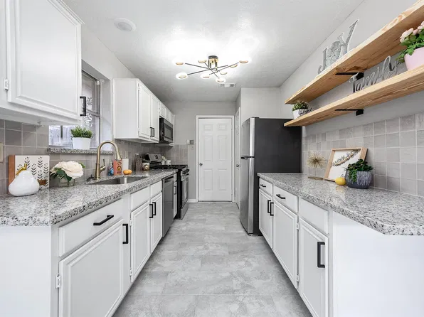 11523 Autumn Chase Drive, Houston, TX 77065