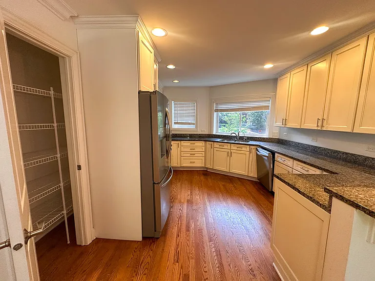470 Green Bay Rd. — Photo 11